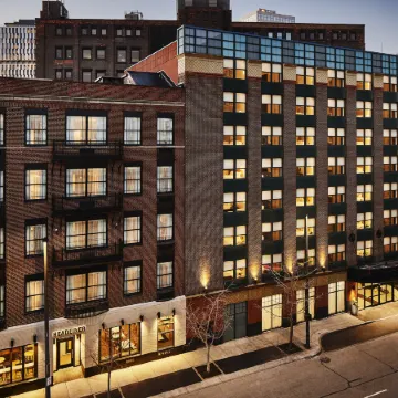 Hotel Indigo CLEVELAND DOWNTOWN by IHG Отели рядом с достопримечательностью «Станция метро "Тауэр-сити - Паблик-сквер"»