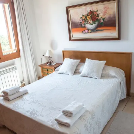 COUNTRY HOUSE NEW CONSTRUCTION, NEW EQUIPMENT, QUIET