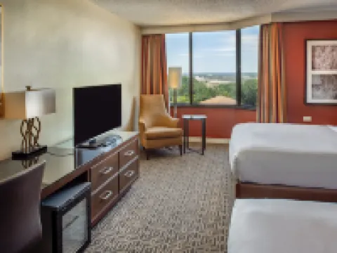 DoubleTree by Hilton Hotel St. Louis - Chesterfield Hotels in Chesterfield