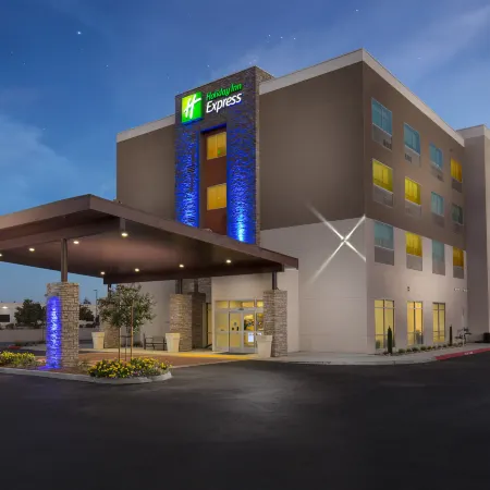 Holiday Inn Express VISALIA - SEQUOIA GATEWAY AREA by IHG