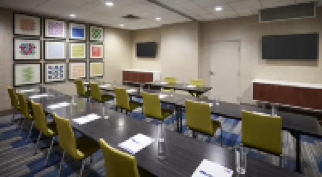 Holiday Inn Express WINDSOR WATERFRONT by IHG