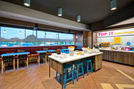 Tru by Hilton Denver, PA Отели в г. Адамстаун