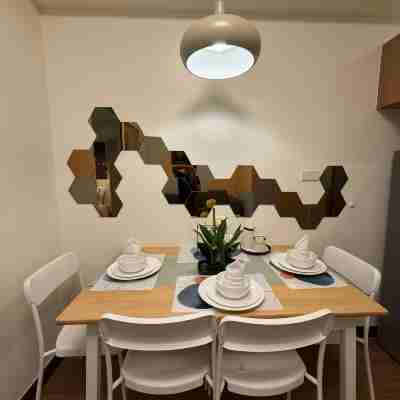 1BR Luxury Apartment The Camden Place Others
