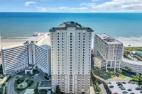 Ocean view 3 BR/3BA condo!  Royale Palms 12th floor! Perfect for families! - ジャグジー