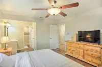 Yard + Patio: Dallas Area Home by Parks & Dining - 3-Star