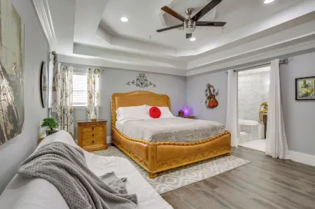 11 Mi to Nola: Westwego Home w/ Sunroom! Отели в г. Уэствего