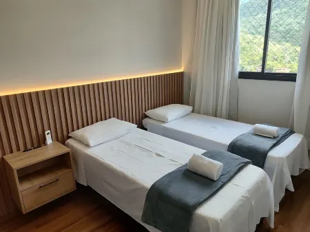 Complete Apartments 700m From the Beach - VNV Отели рядом с достопримечательностью «Itapema Beach»