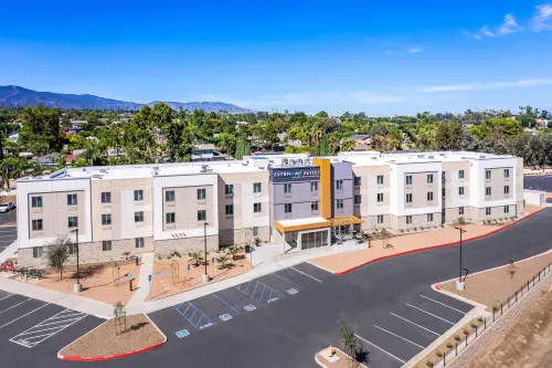 Everhome Suites Corona Hotels in Corona