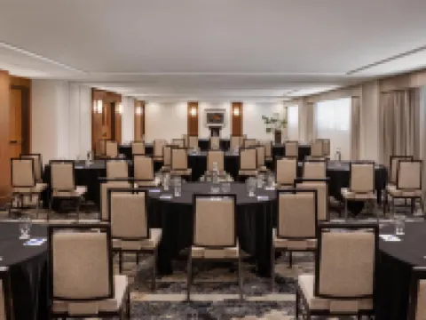 Pomeroy Hotel Fort McMurray Hotels in Fort McMurray