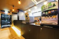 HOTEL SEVEN - breakfast