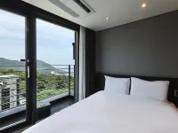 SUNTREE Hotel Hotels near Jangsan Station