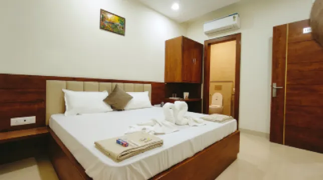 Hotel Babylon Regency , Mathura Hotels near Shri Krishna Janmasthan