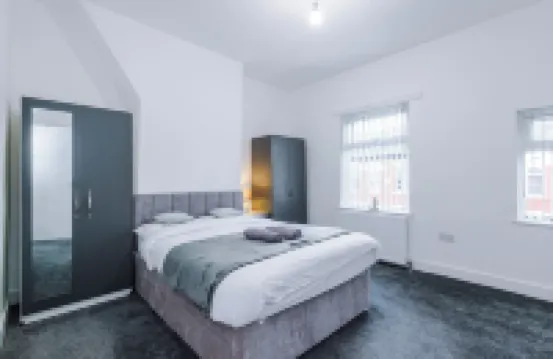 Cosy 2 bed house - 15 minutes from City