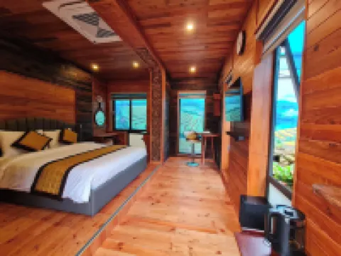 โควี ฮวา ลัค ซานห์ รีสอร์ต