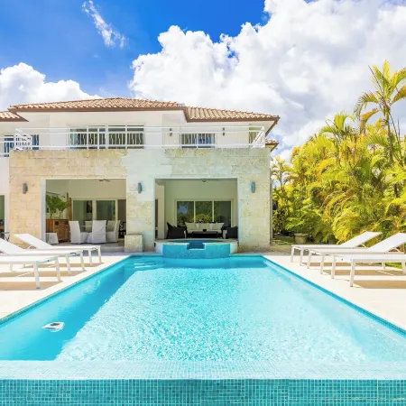Villa Buganvilla 252 - 4BR Pool Jacuzzi Golf