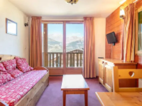 コージー アパートメント イン ザ マウンテンズ イン ヴァルフレジュス モダーヌのホテル