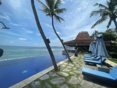 Bali Santi Bungalows Hôtels à proximité de : Port ferry de Padangbai