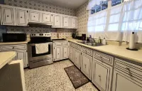 Casa Caribe w/Pool, BBQ, Game Room, Wi-Fi & Parking Hotels in Bayamon