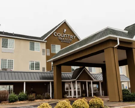 カントリー イン & スイーツ バイ ラディソン ウィンチェスター バージニア フレデリックのホテル