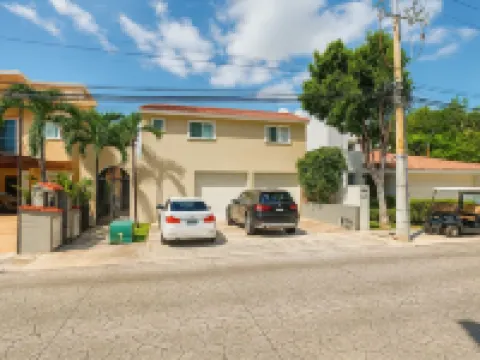 Boho Minimal 3-Min Beach Private Parking Hotels in Puerto Aventuras