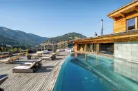 Holzhotel Forsthofalm - Pools