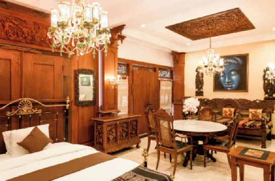 Rumah Pesik Art & Heritage Hotels near Central Museum of the Air Force Dirgantara Mandala