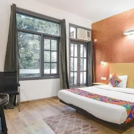 Royal Spark Inn03
