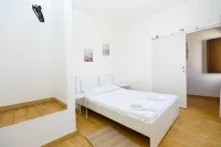 R 06 - Bedroom 6 in Casa do Moinho Guesthouse - Pensions