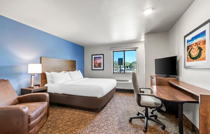 Sonesta Simply Suites Avondale