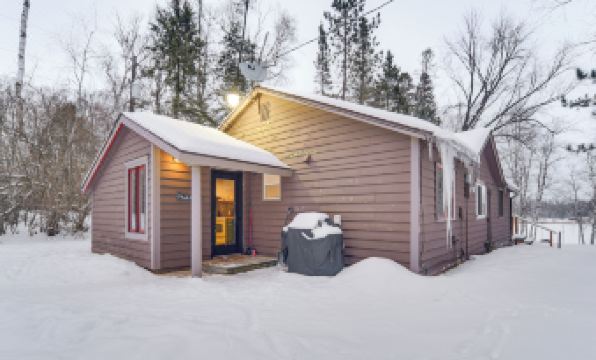 Waterfront Duluth Cabin w/ Deck & River View!