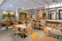 Lyf Bondi Junction Sydney - breakfast