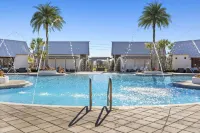 Rhema Beach Haus 2BR Luxury Retreat - Villas