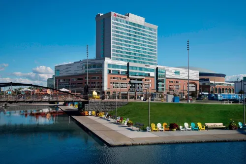 Buffalo Marriott at Lecom Harborcenter - Gym