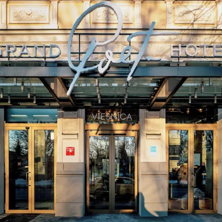 Grand Poet Hotel and Spa by Semarah