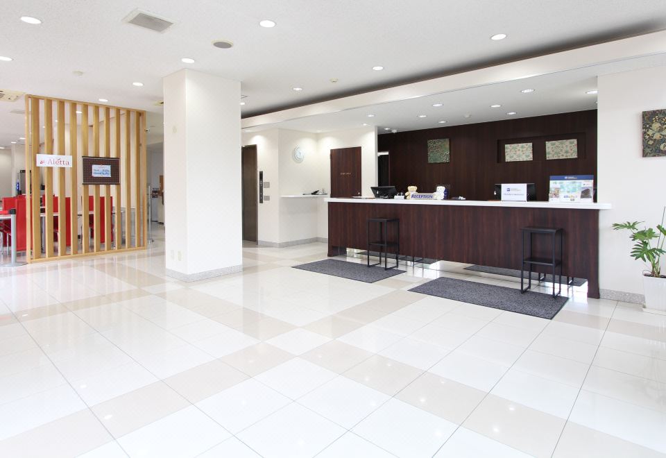 스마일 호텔 사쿠람보 히가시네