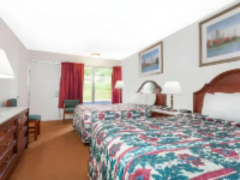 Rodeway Inn Owensboro South Hotels in Owensboro