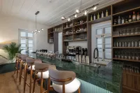 Warner Boutique Hotel