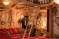 Rustic Cabin w/ 29 Acres. Hot Tub, Wood Stove, Nature Trails, Pet Friendly &More