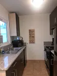 1 bedroom spacious apt in Beverly hills