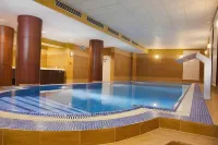Grand Royal Hotel - Kolam Renang