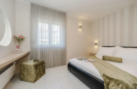 아파트먼츠 빌라 카를라  호텔