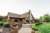 Private Luxury Log Cabin