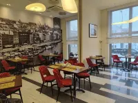 Hotel Zamek Centrum - breakfast