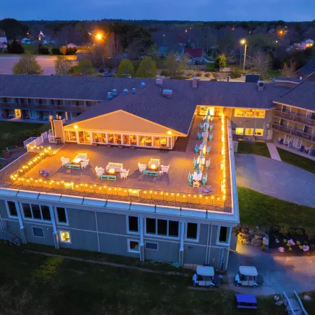 Oak Island Resort & Conference Centre