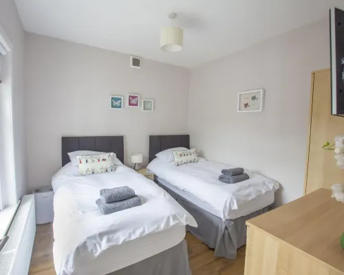 Helena Cottage Hotels in Leven