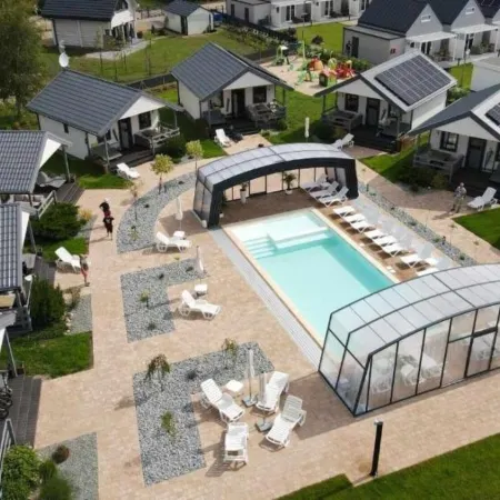 Holiday Homes with Pool and Jacuzzi