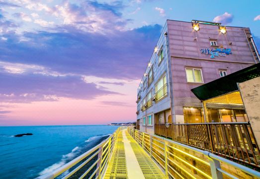 파도소리펜션 바다 전망