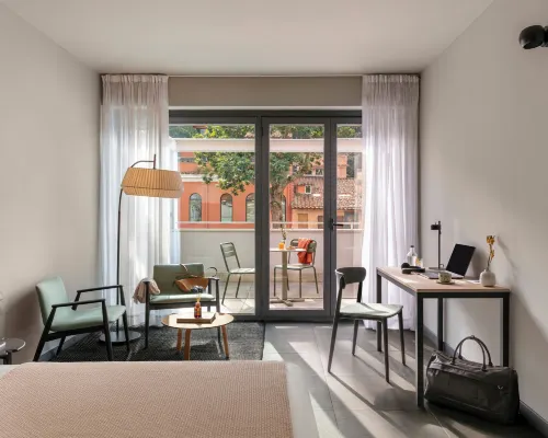 Bob W Rome Testaccio Hotels near Santa Prisca