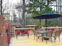 NEWLY RENOVATED, 3 blocks from AU, Game Day House “Caddy’s Shack”
