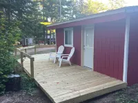Cozy cabin with WiFi in charming Au Train, Completely remodeled as of June 2025